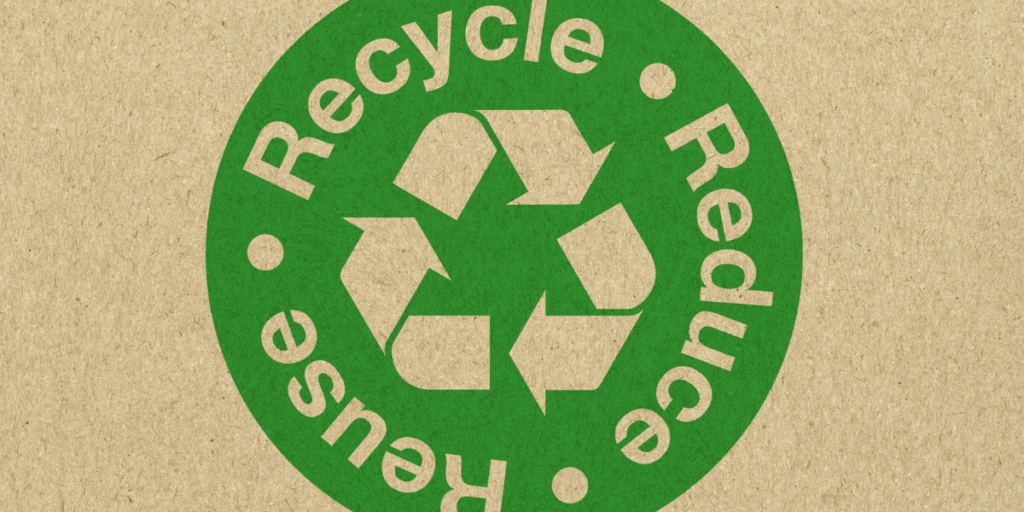 Logo Recyclage avec mention en anglais Recycle, Reduce et Reuse