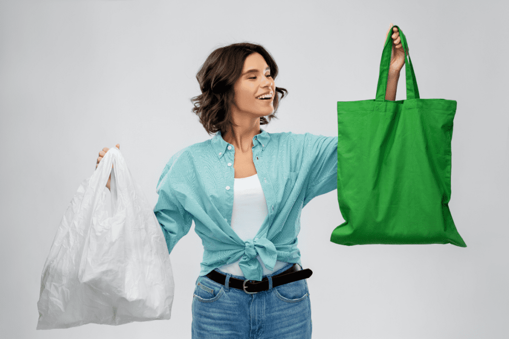 Comparison of reusable polypropylene shopping bags and plastic bags